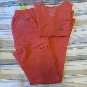 Figs scrubs